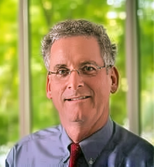 Richard Connell P’10, Suffolk, VA<br />
Chairman of the Board
